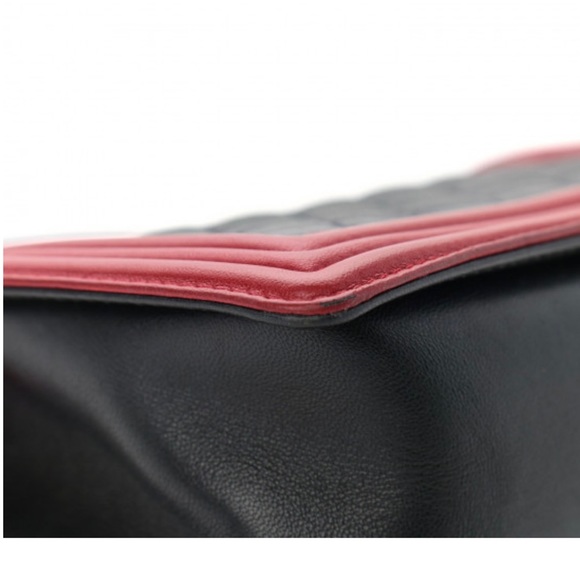 CHANEL Lambskin Quilted Medium Boy Flap - Picture 10 of 10